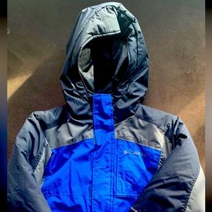 Columbia Omni winter jacket, color blue size 4t